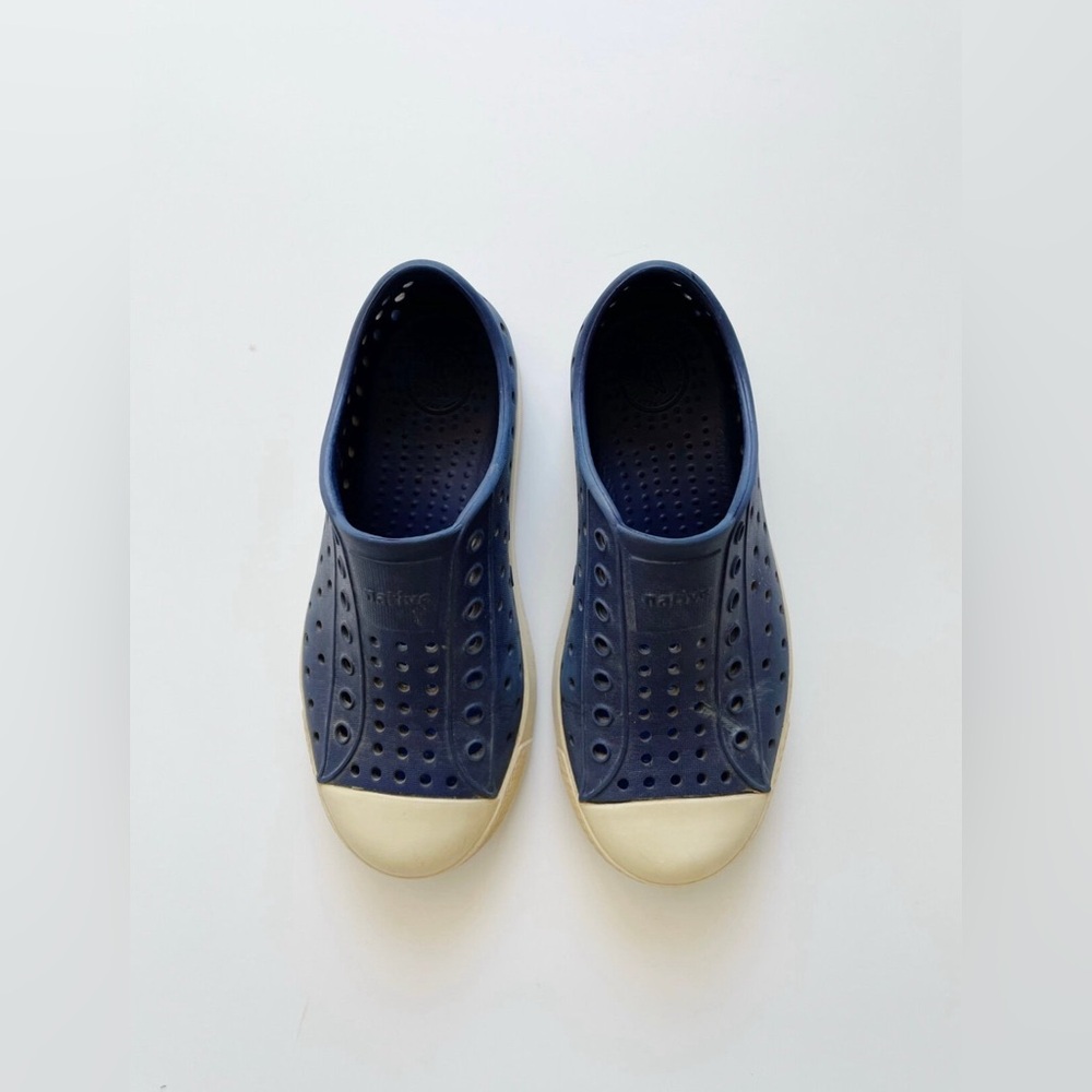 Native Jefferson Shoes Navy Size C12